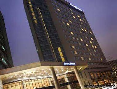 Howard Johnson Caida Plaza Shanghai Exteriör bild